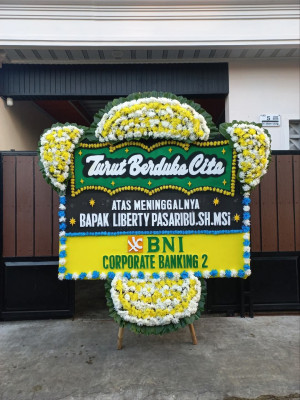 Papan Bunga Duka di Ngloro