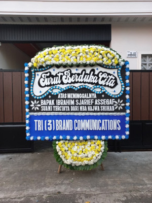 Papan Bunga Duka di Ngloro